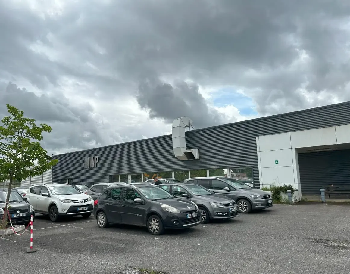 Locaux d'activités à Serres-Castet, photo 3 sur 4