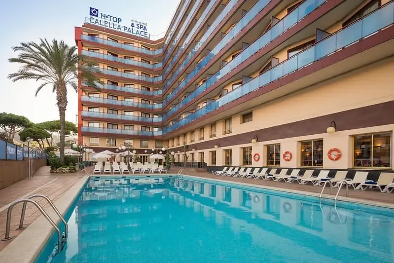 Hôtel à Calella, photo 1 sur 4
