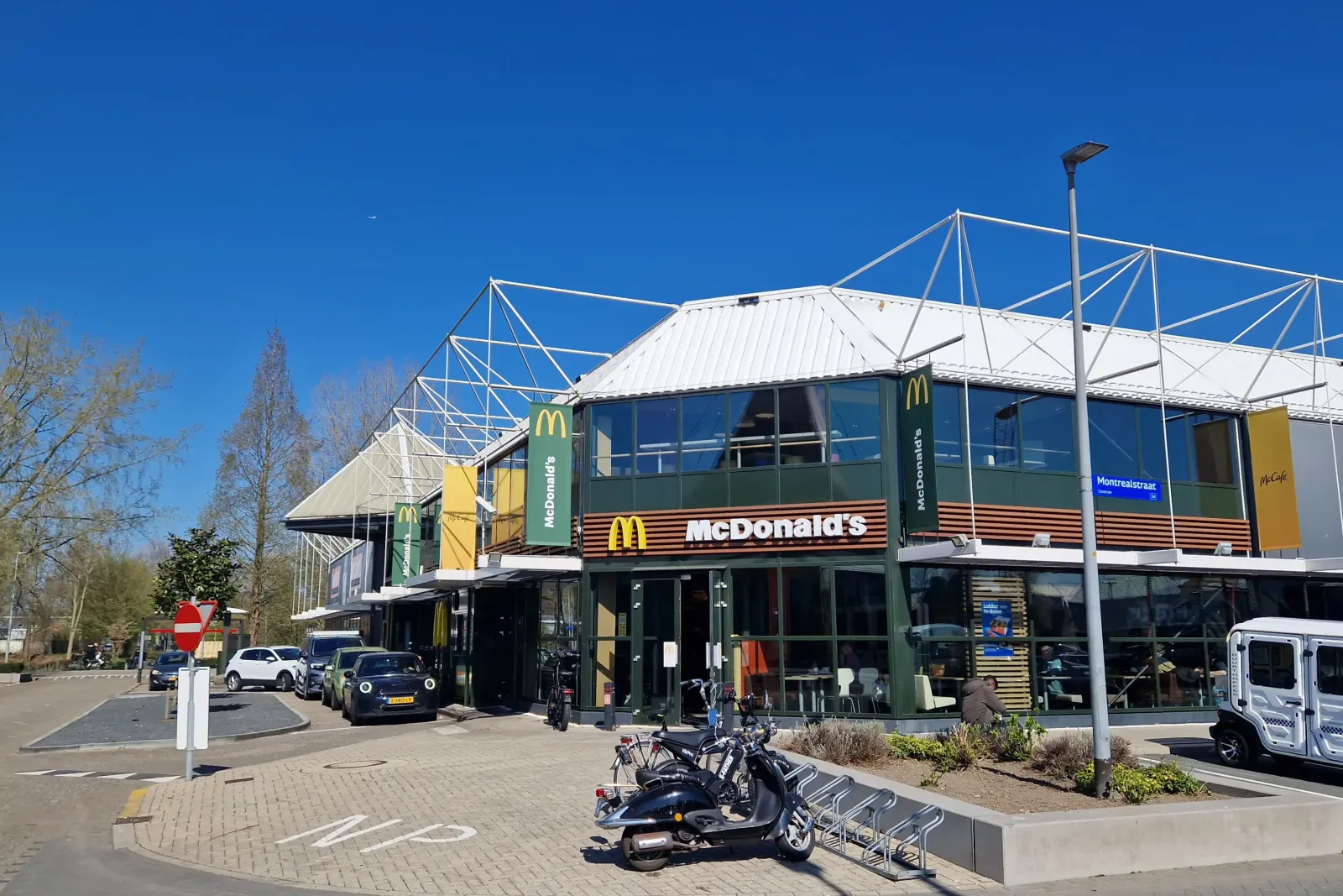Commerces à Almere, photo 3 sur 5