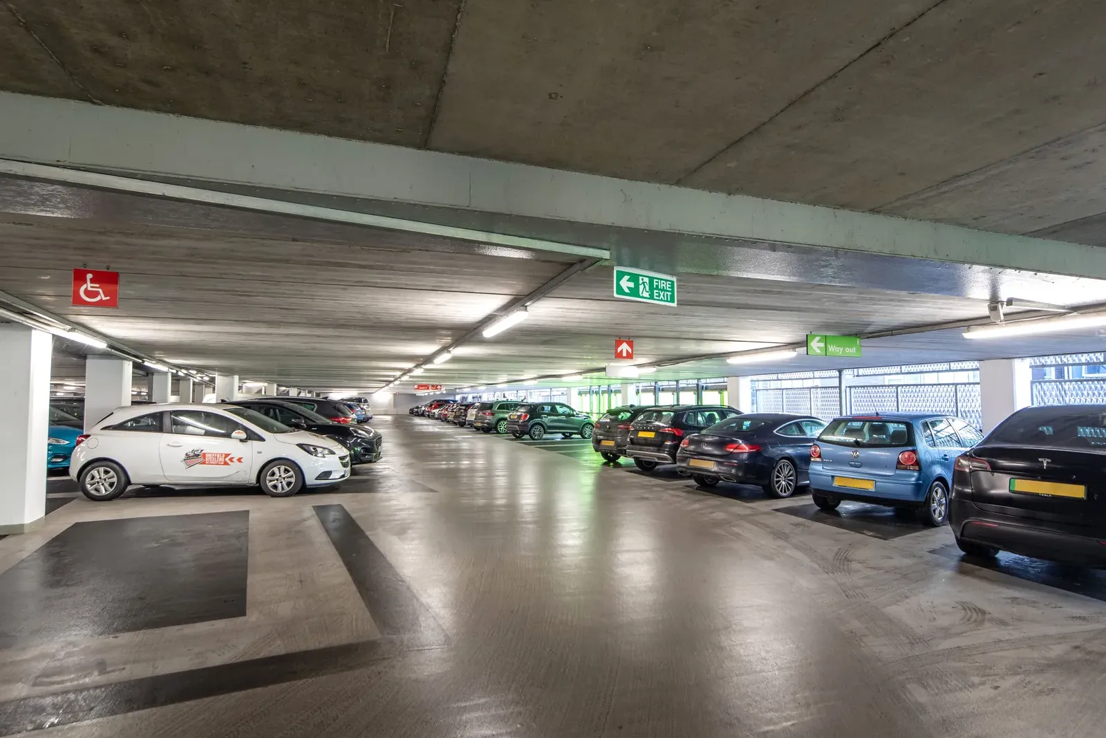 Parking à Sheffield, photo 2 sur 4