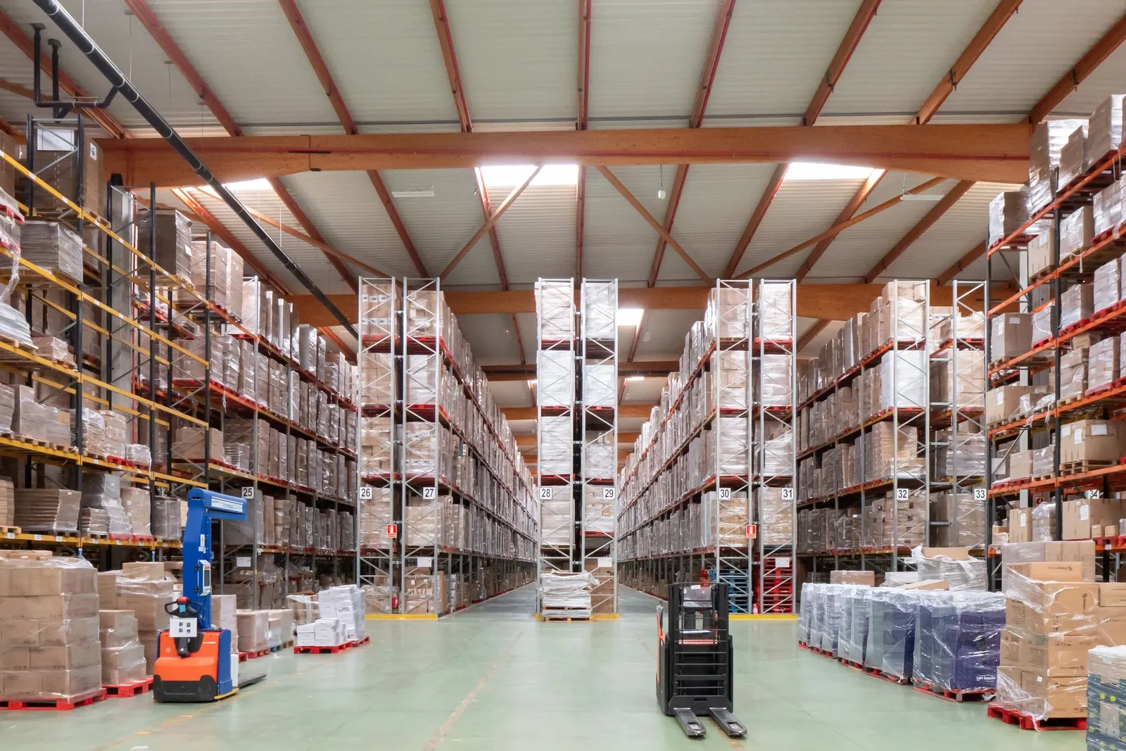 Entrepôt logistique à Villanueva de Gallego, photo 3 sur 15
