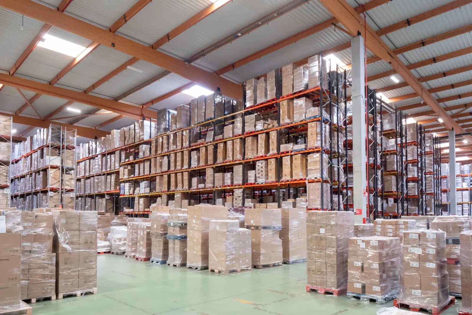 Entrepôt logistique à Villanueva de Gallego, photo 7 sur 15