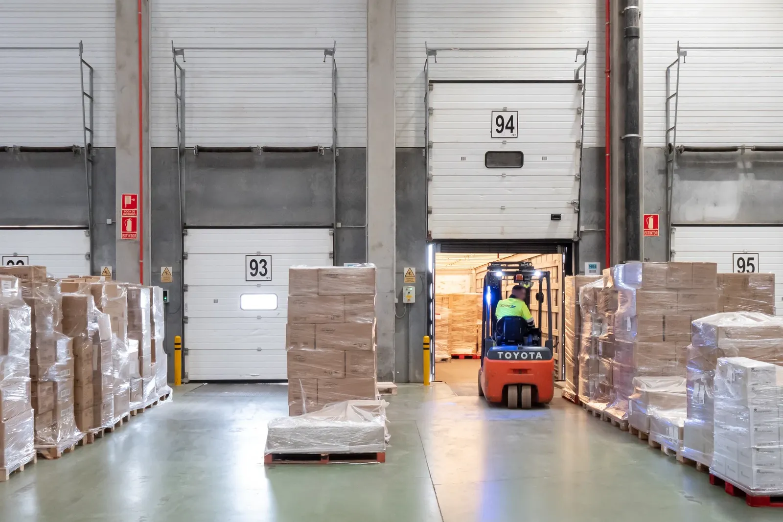 Entrepôt logistique à Villanueva de Gallego, photo 6 sur 15