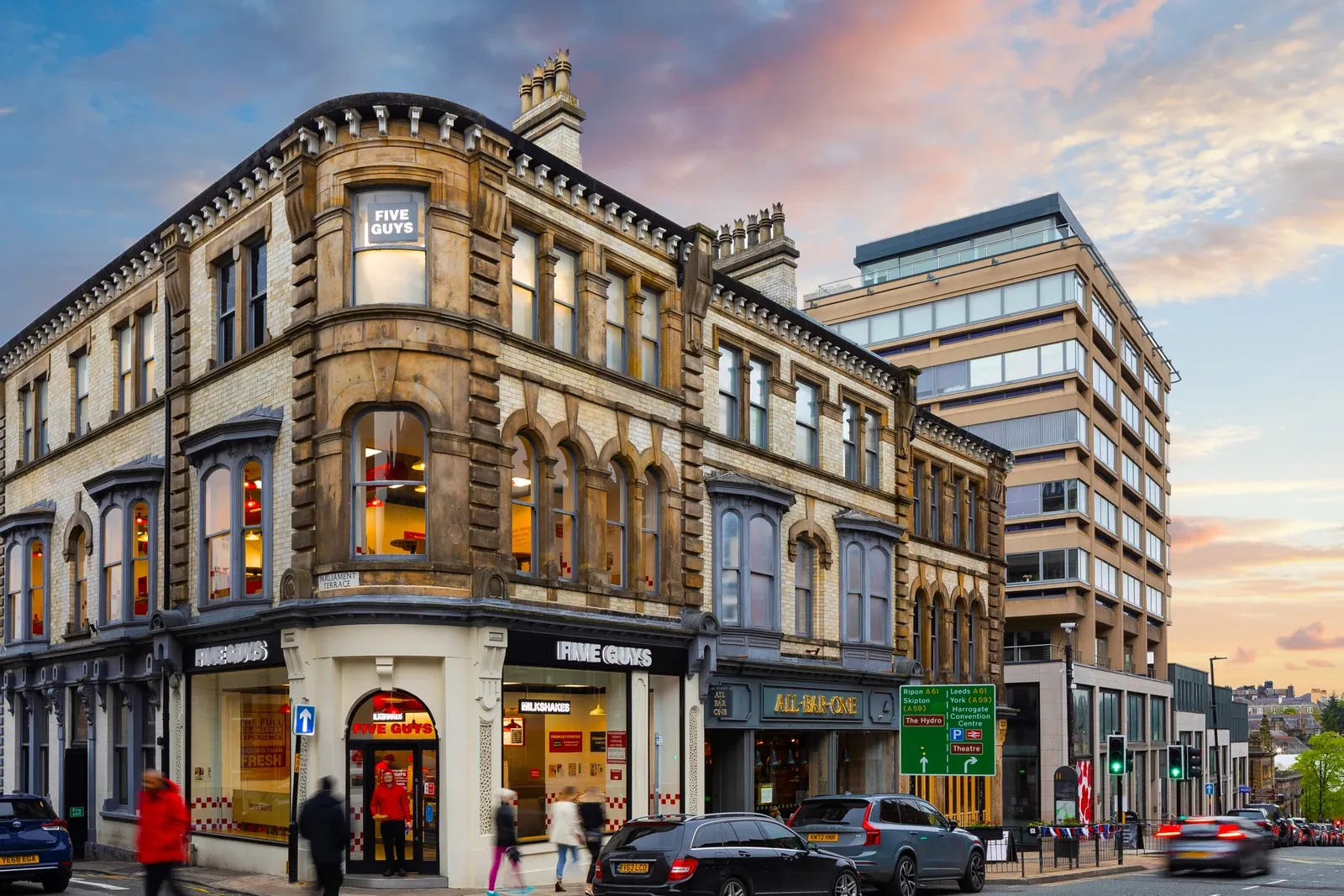 Commerces à Harrogate, photo 2 sur 9