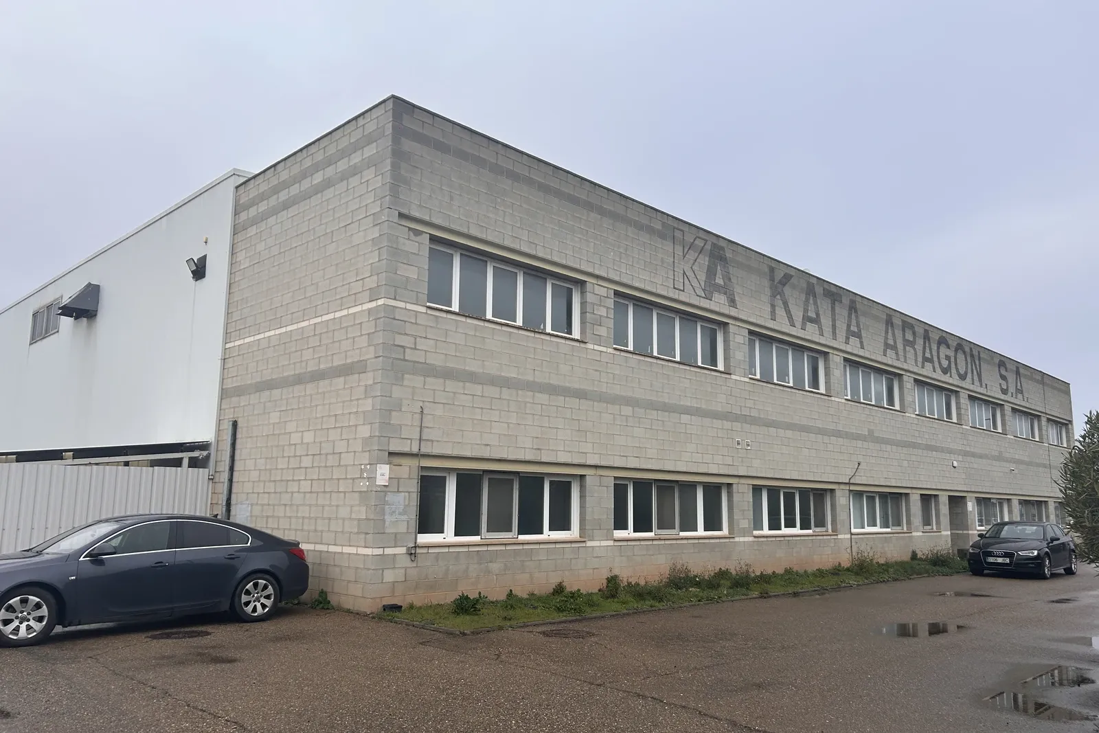 Locaux d'activités à Pedrola, photo 1 sur 4