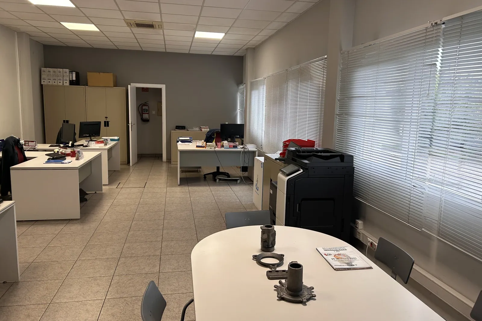 Locaux d'activités à Pedrola, photo 3 sur 4