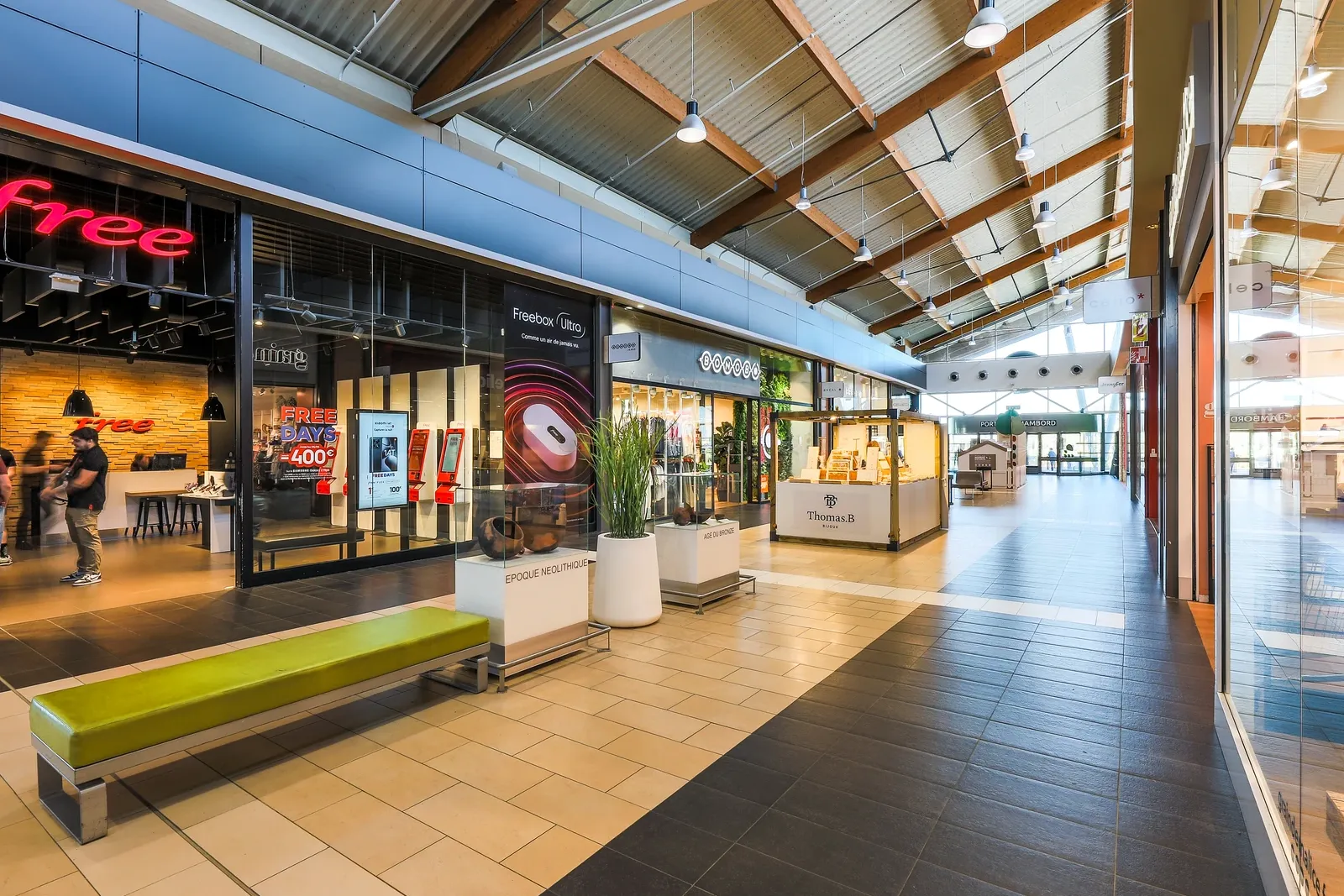 Galerie commerciale à Vineuil, photo 6 sur 13