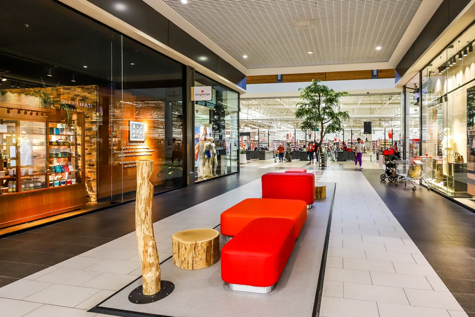 Galerie commerciale à Vineuil, photo 8 sur 13