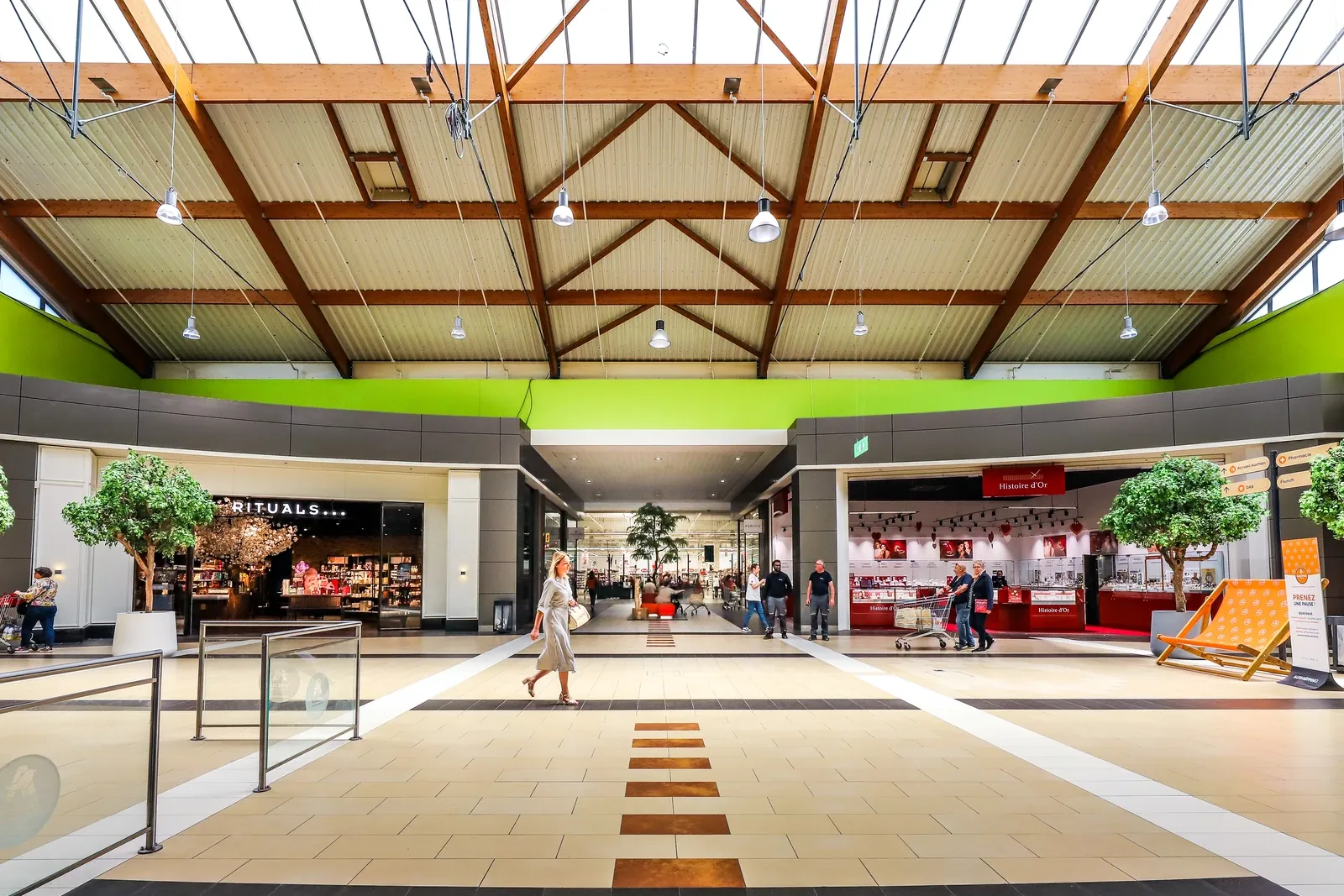Galerie commerciale à Vineuil, photo 7 sur 13