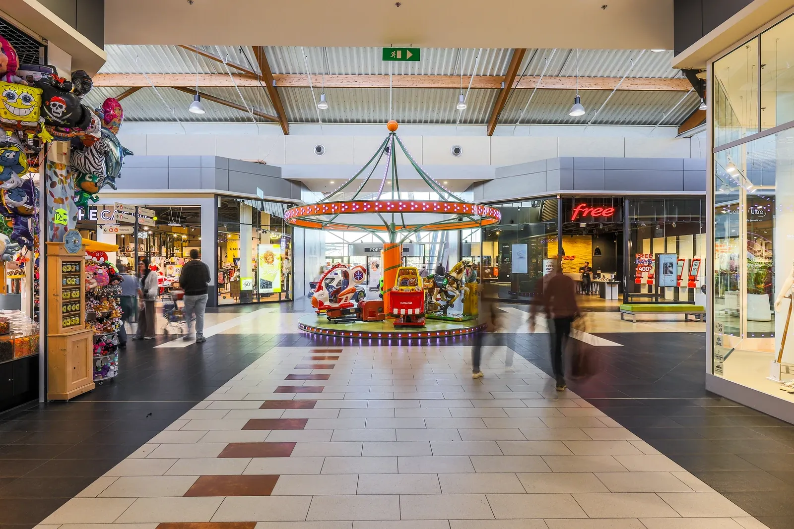 Galerie commerciale à Vineuil, photo 5 sur 13