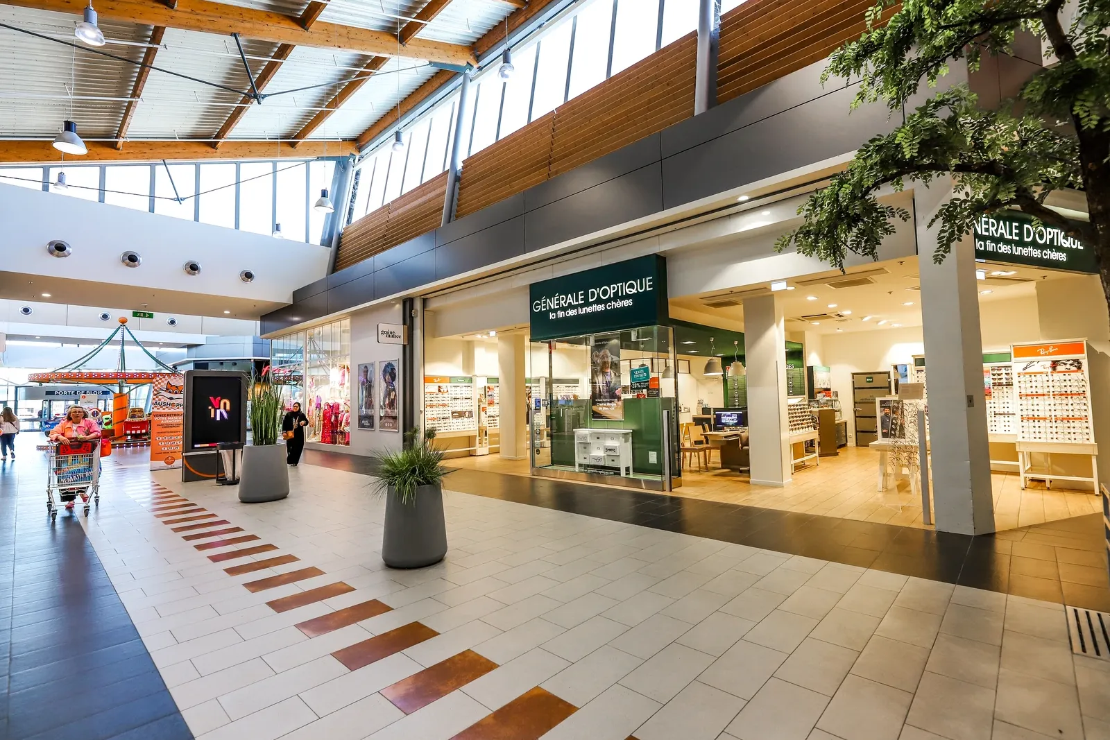 Galerie commerciale à Vineuil, photo 10 sur 13