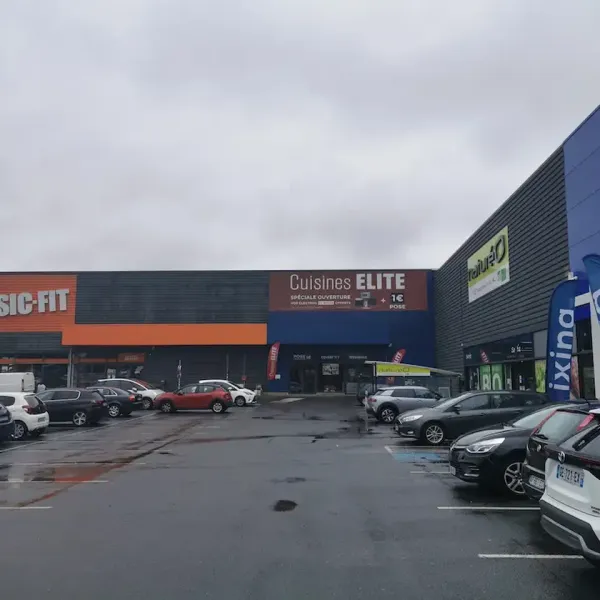Retail Park à Osny