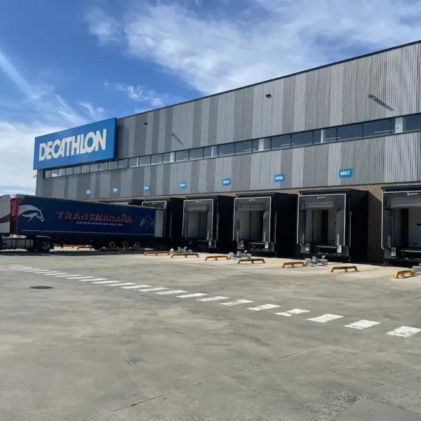 Entrepôt logistique à Léon