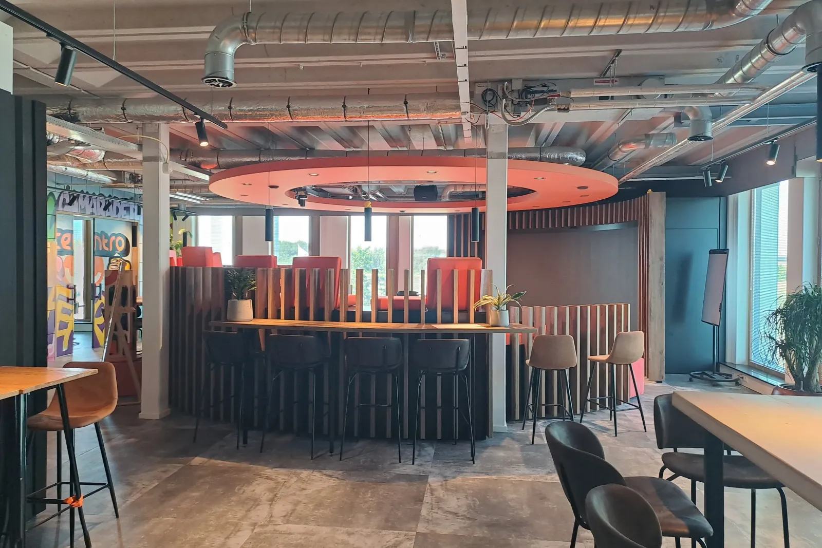 Hôtel et bureaux à Utrecht, photo 6 sur 8
