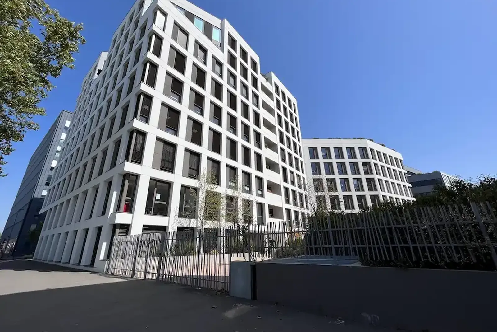 Bureaux à Vaulx en Velin, photo 2 sur 4