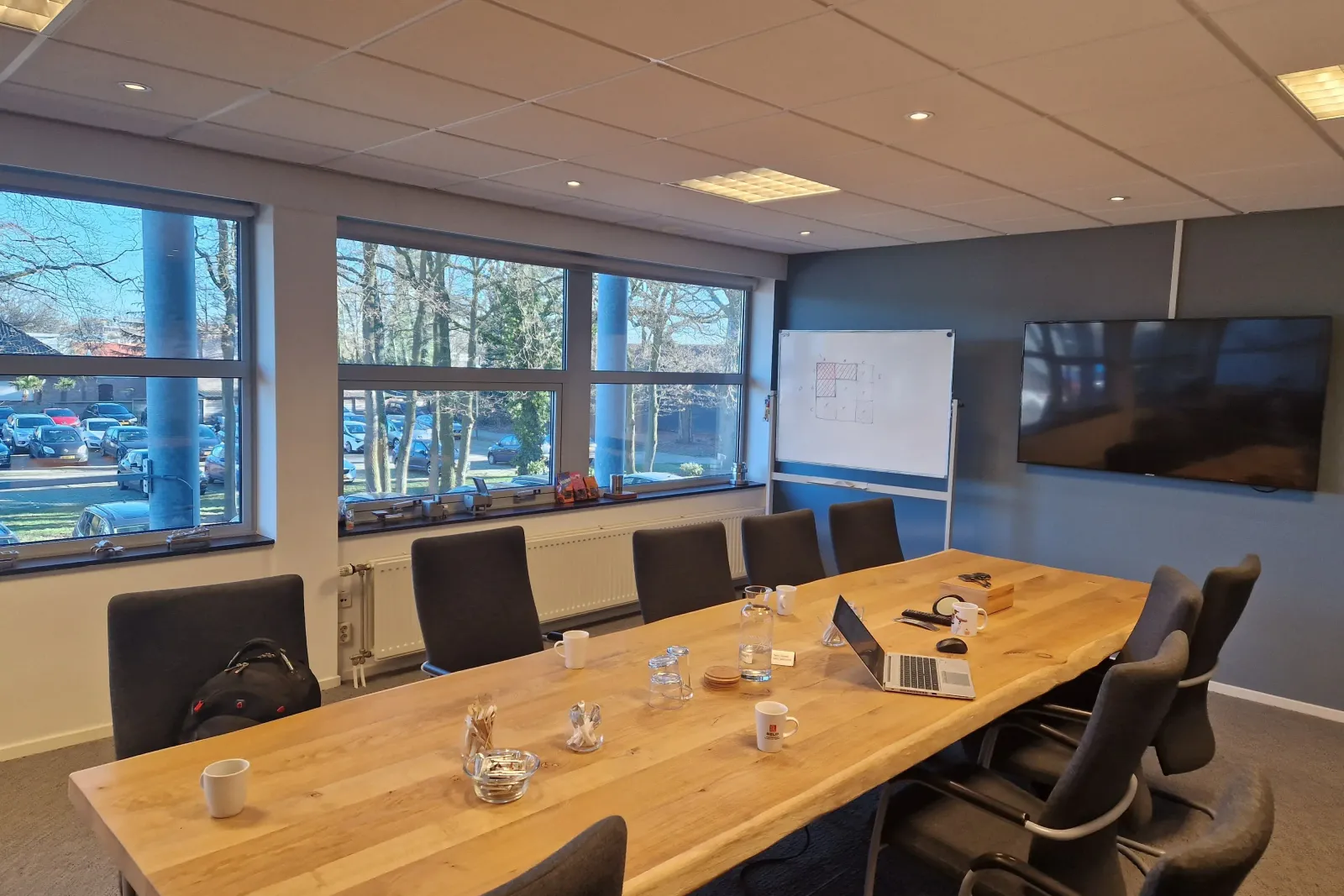 Locaux d'activités à Hengelo, photo 2 sur 5