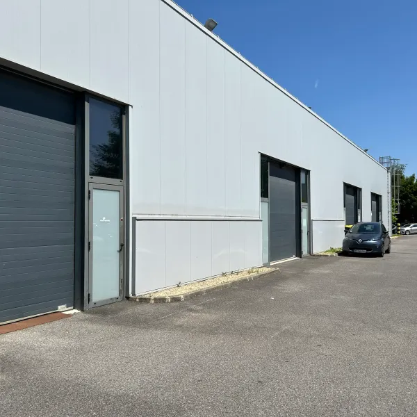 Locaux d'activités à Brie Comte Robert