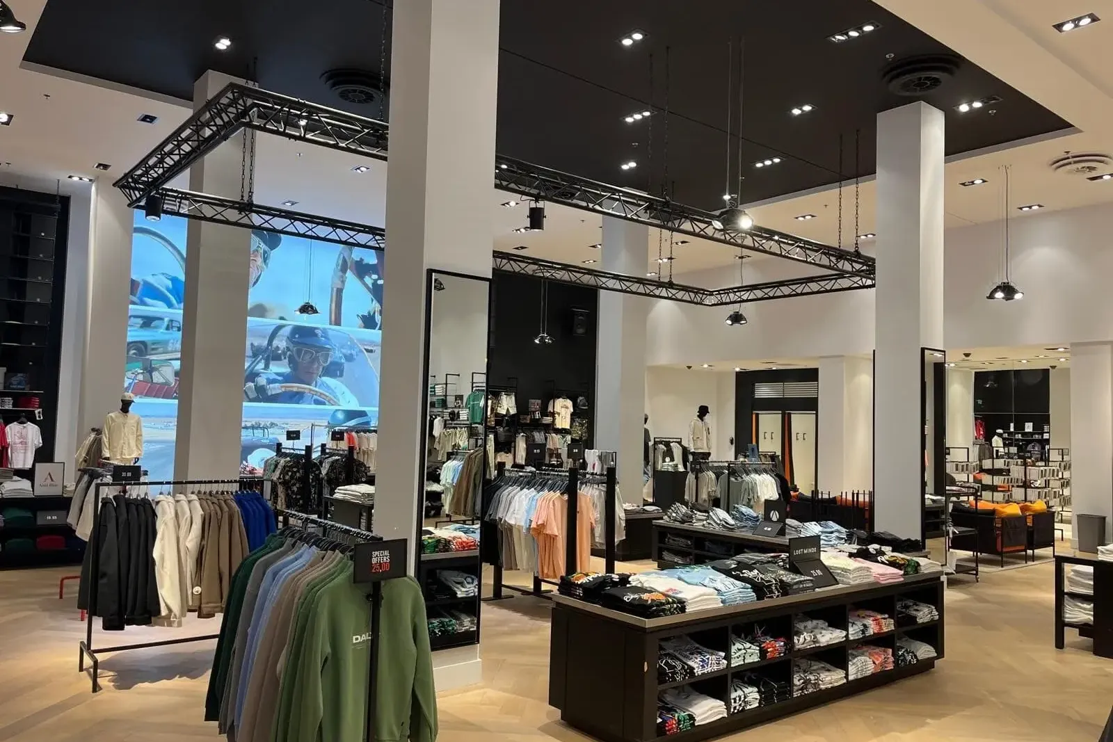 Commerces à Apeldoorn, photo 2 sur 3